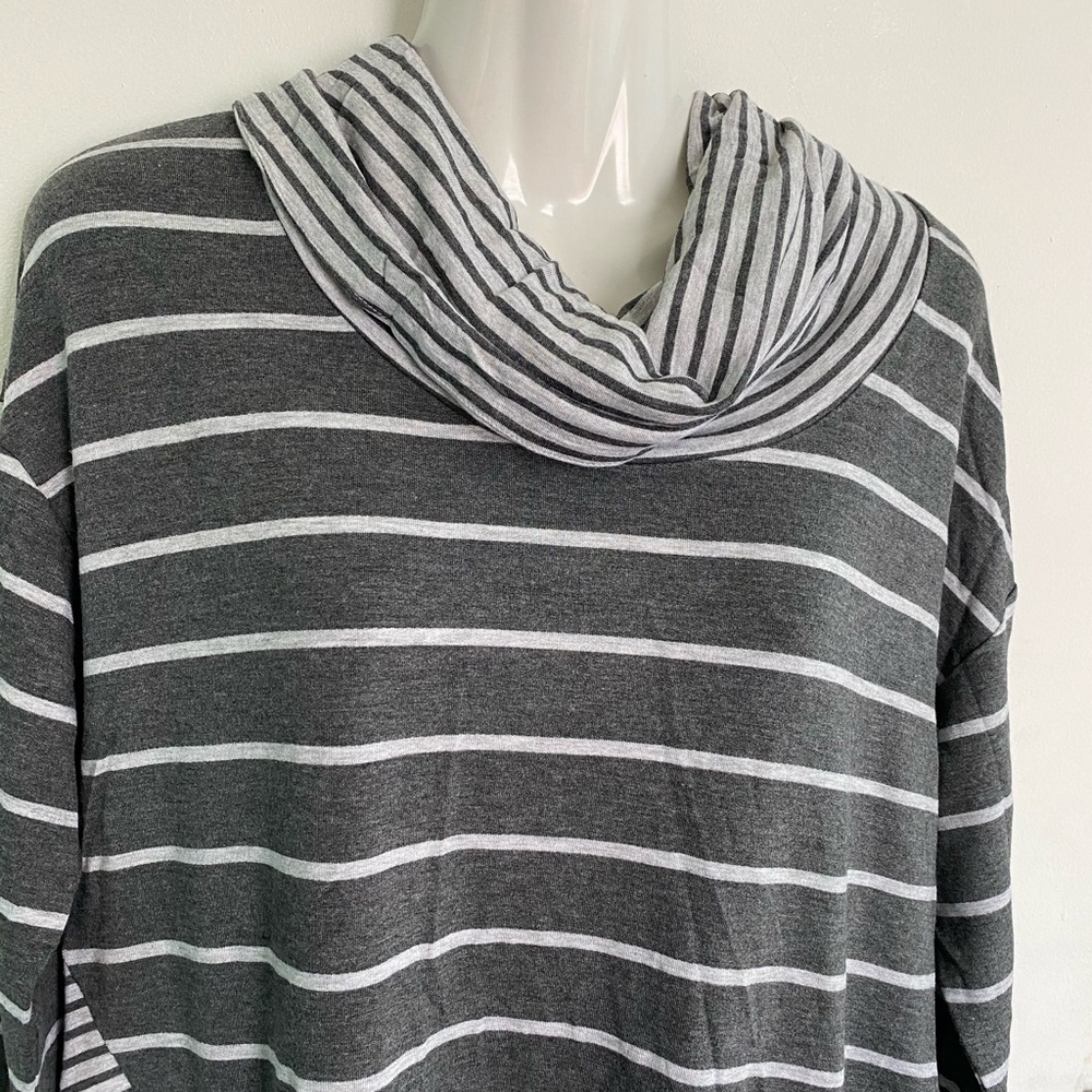 NWT Dressbarn women  cowl neck sweater Medium - Picture 4 of 4